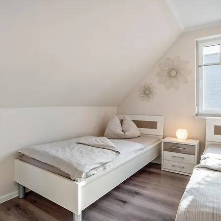 Haus Windflüchter 3b Ferienhaus Ostseeheilbad Zingst